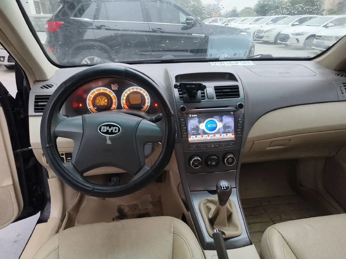 2012 BYD L3 1.5L 109HP L4 5MT,autocango,china used car exporter,china ev exporter,chinese used car exporter,chinese used ev exporter