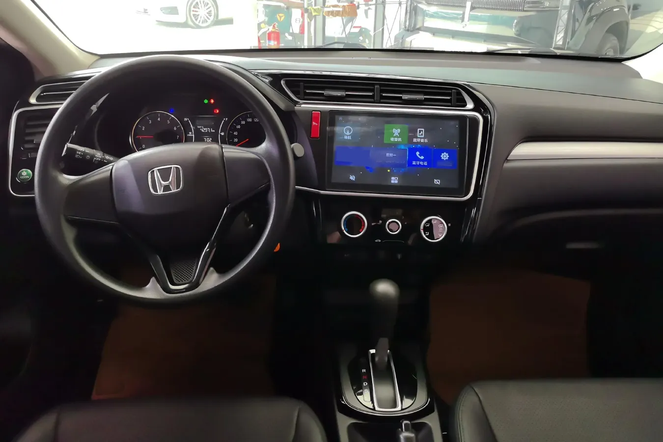 2017 Honda Gienia 1.5L 131HP L4 CVT,autocango,china used car exporter,china ev exporter,chinese used car exporter,chinese used ev exporter