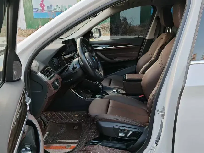 2021 BMW X1 2.0T 192HP L4 8AT,autocango,china used car exporter,china ev exporter,chinese used car exporter,chinese used ev exporter