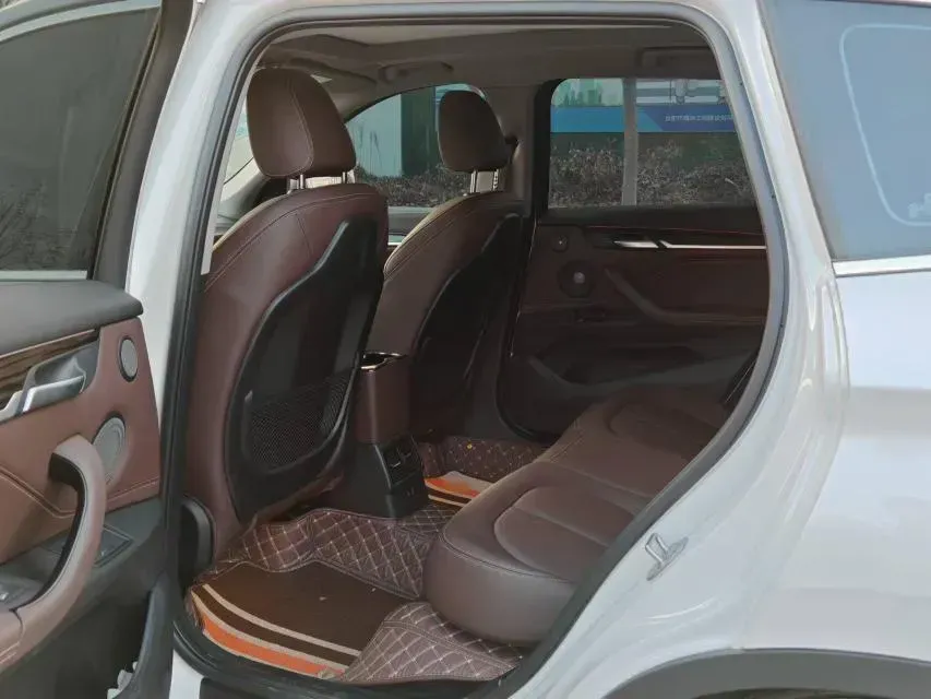 2021 BMW X1 2.0T 192HP L4 8AT,autocango,china used car exporter,china ev exporter,chinese used car exporter,chinese used ev exporter