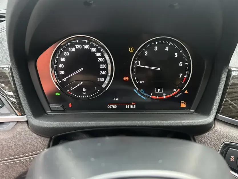 2021 BMW X1 2.0T 192HP L4 8AT,autocango,china used car exporter,china ev exporter,chinese used car exporter,chinese used ev exporter