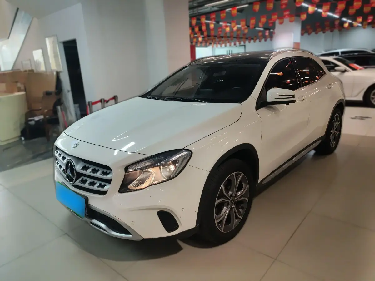 2017 Mercedes-Benz GLA Class 1.6T 156HP L4 7DCT