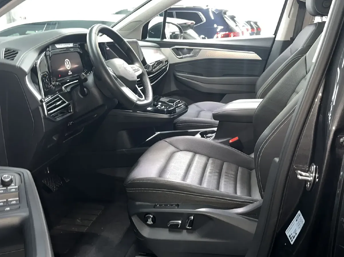 2022 Volkswagen Talagon 2.0T 220HP L4 7DCT,autocango,china used car exporter,china ev exporter,chinese used car exporter,chinese used ev exporter