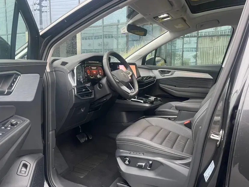 2022 Volkswagen Talagon 2.0T 220HP L4 7DCT,autocango,china used car exporter,china ev exporter,chinese used car exporter,chinese used ev exporter