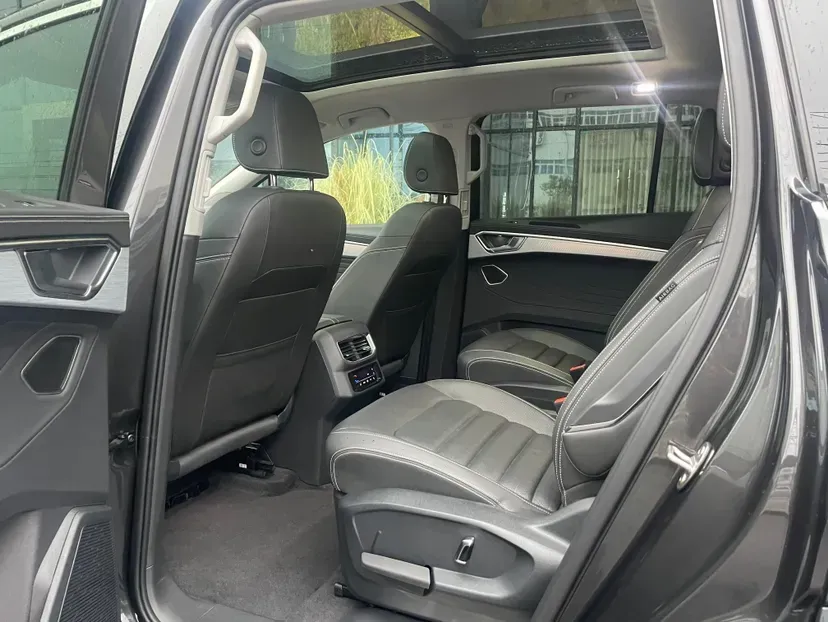 2022 Volkswagen Talagon 2.0T 220HP L4 7DCT,autocango,china used car exporter,china ev exporter,chinese used car exporter,chinese used ev exporter