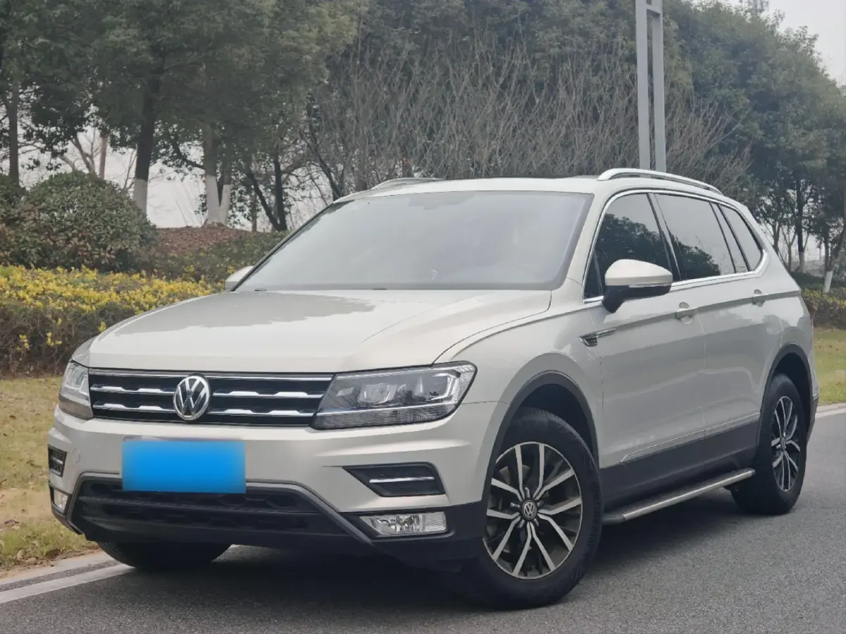 2017 Volkswagen Tiguan L 1.8T 180HP L4 7DCT