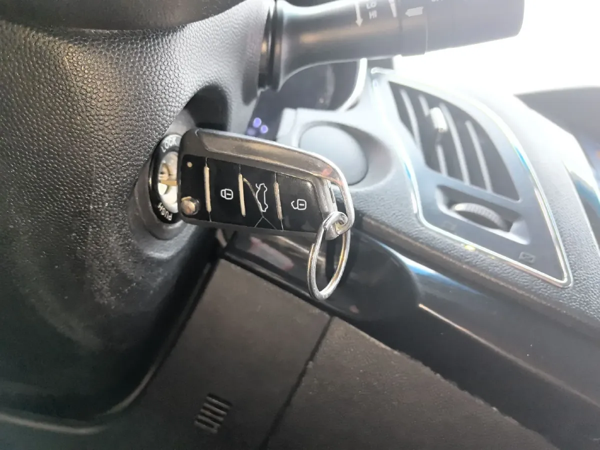 2015 JAC Refine S5 1.5T 174HP L4 6MT,autocango,china used car exporter,china ev exporter,chinese used car exporter,chinese used ev exporter