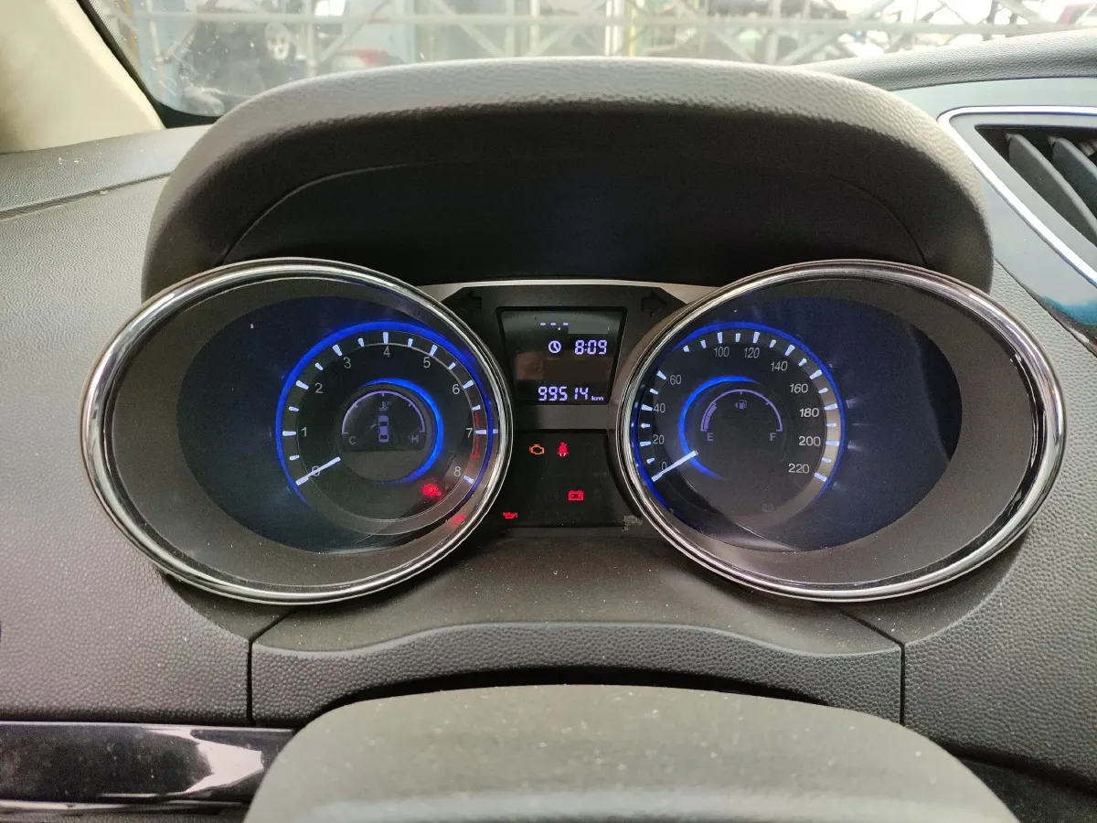 2013 JAC Refine M2 1.5L 113HP L4 5MT,autocango,china used car exporter,china ev exporter,chinese used car exporter,chinese used ev exporter