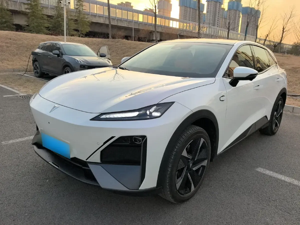 2023 Deepal SL03 1.5L 95HP L4 REEV 28.39KWH