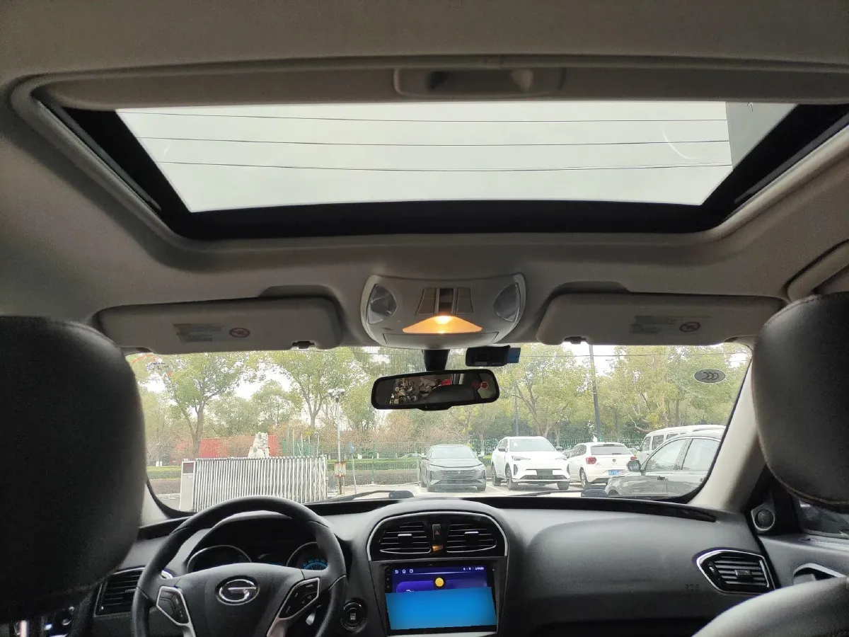 2015 GAC Trumpchi GS5 Super 1.8T 177HP L4 7DCT,autocango,china used car exporter,china ev exporter,chinese used car exporter,chinese used ev exporter