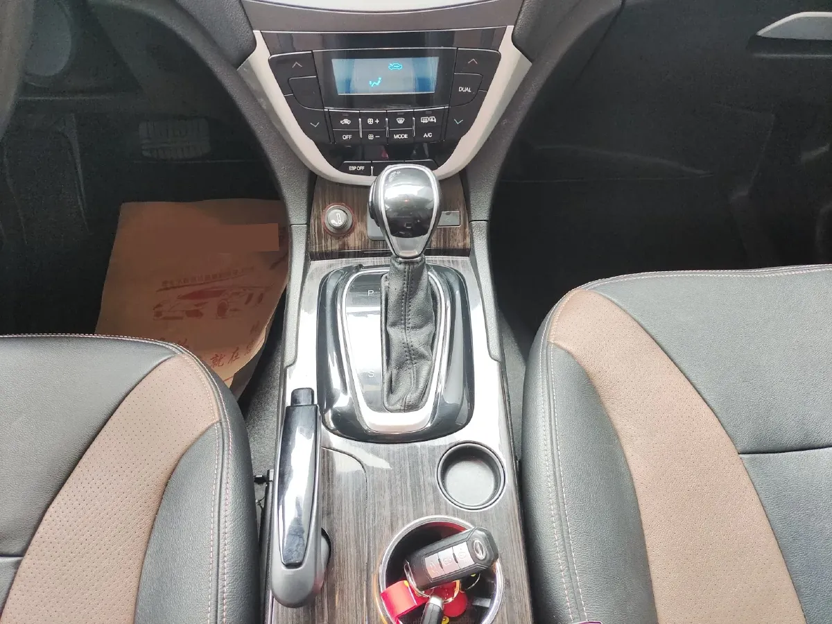 2015 GAC Trumpchi GS5 Super 1.8T 177HP L4 7DCT,autocango,china used car exporter,china ev exporter,chinese used car exporter,chinese used ev exporter