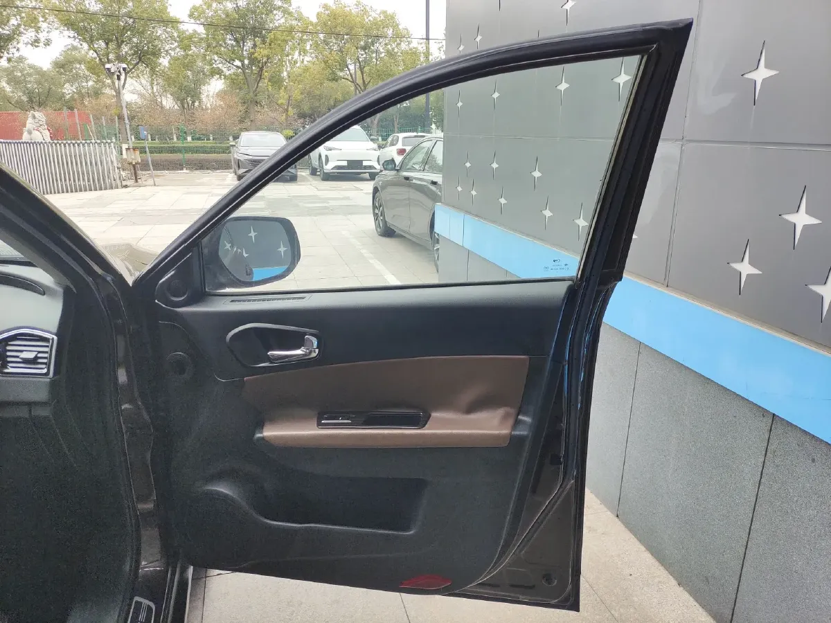 2015 GAC Trumpchi GS5 Super 1.8T 177HP L4 7DCT,autocango,china used car exporter,china ev exporter,chinese used car exporter,chinese used ev exporter