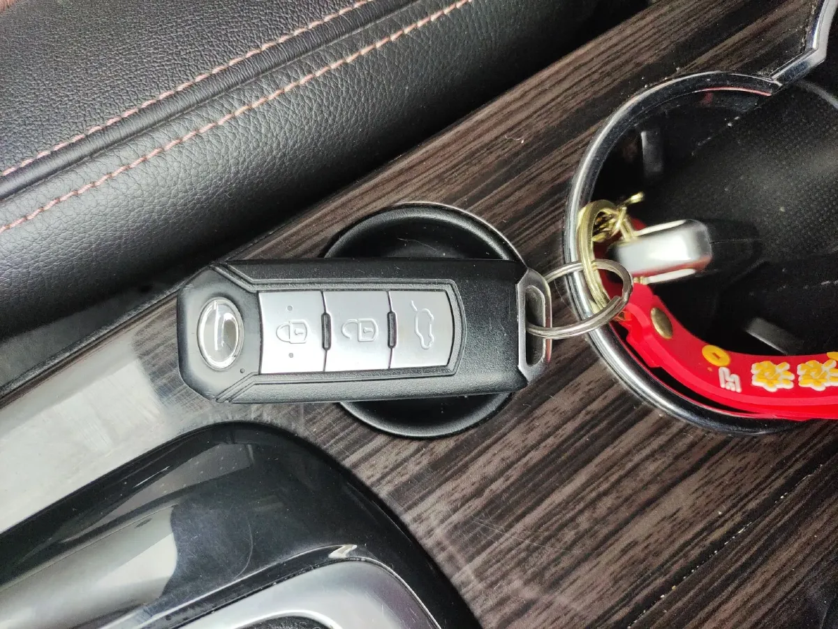 2015 GAC Trumpchi GS5 Super 1.8T 177HP L4 7DCT,autocango,china used car exporter,china ev exporter,chinese used car exporter,chinese used ev exporter