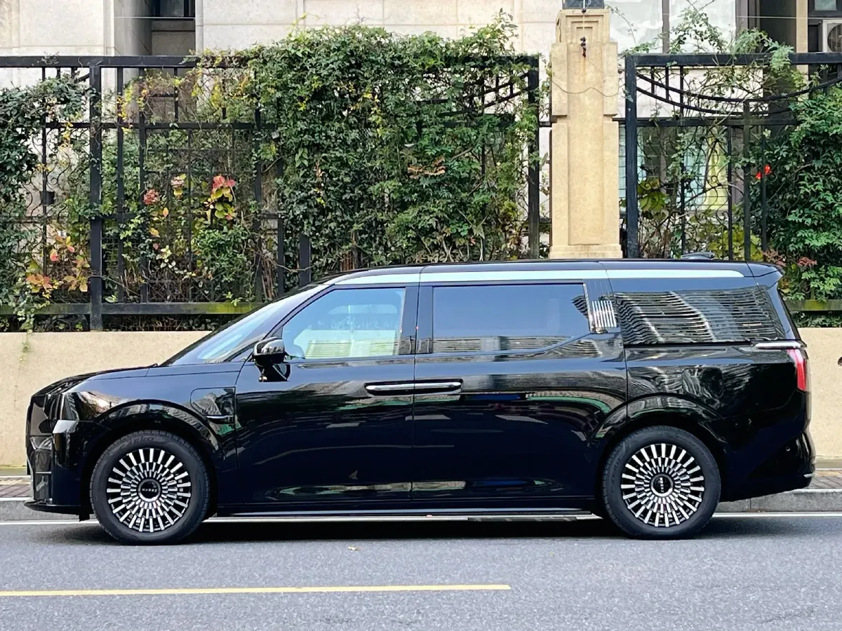 2022 Zeekr 009 BEV 116KWH,autocango,china used car exporter,china ev exporter,chinese used car exporter,chinese used ev exporter