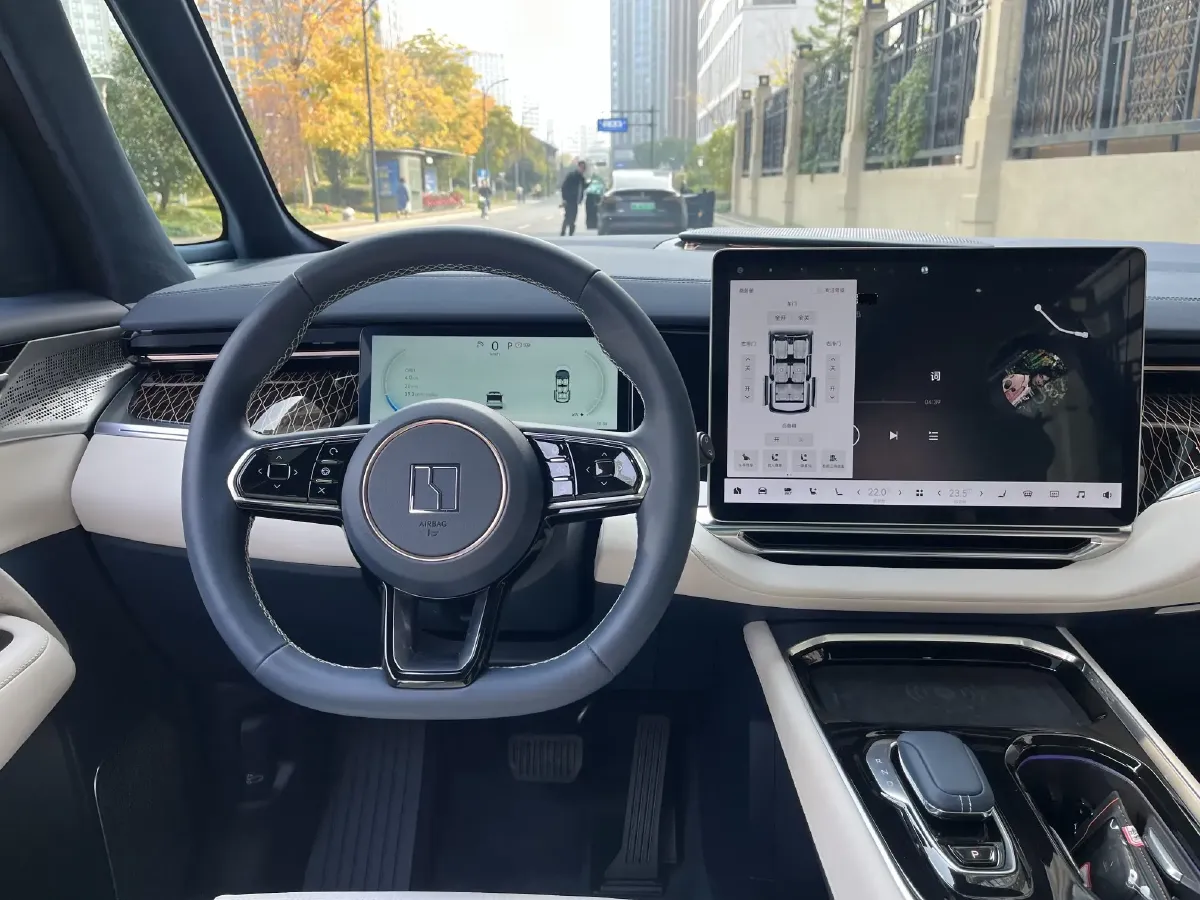 2022 Zeekr 009 BEV 116KWH,autocango,china used car exporter,china ev exporter,chinese used car exporter,chinese used ev exporter