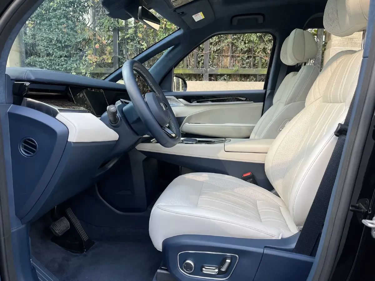 2022 Zeekr 009 BEV 116KWH,autocango,china used car exporter,china ev exporter,chinese used car exporter,chinese used ev exporter