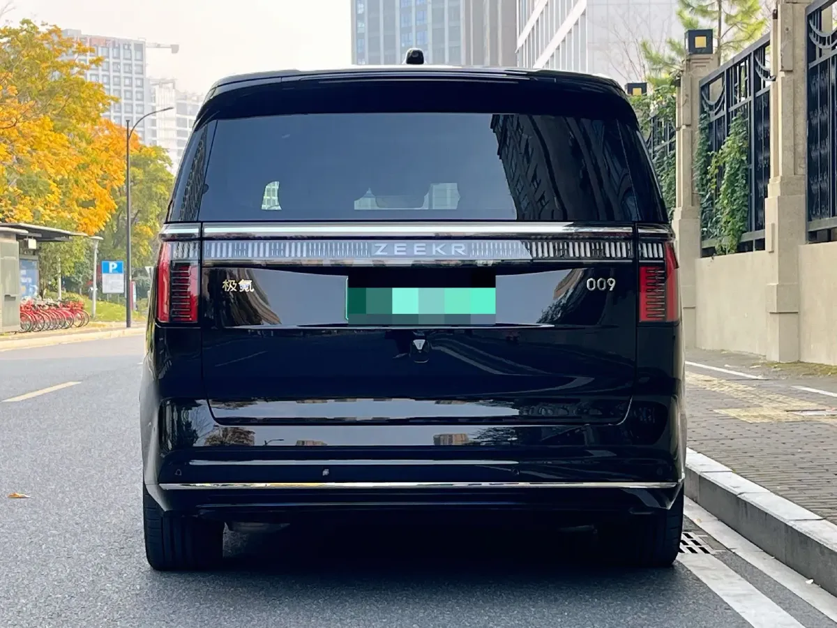 2022 Zeekr 009 BEV 116KWH,autocango,china used car exporter,china ev exporter,chinese used car exporter,chinese used ev exporter