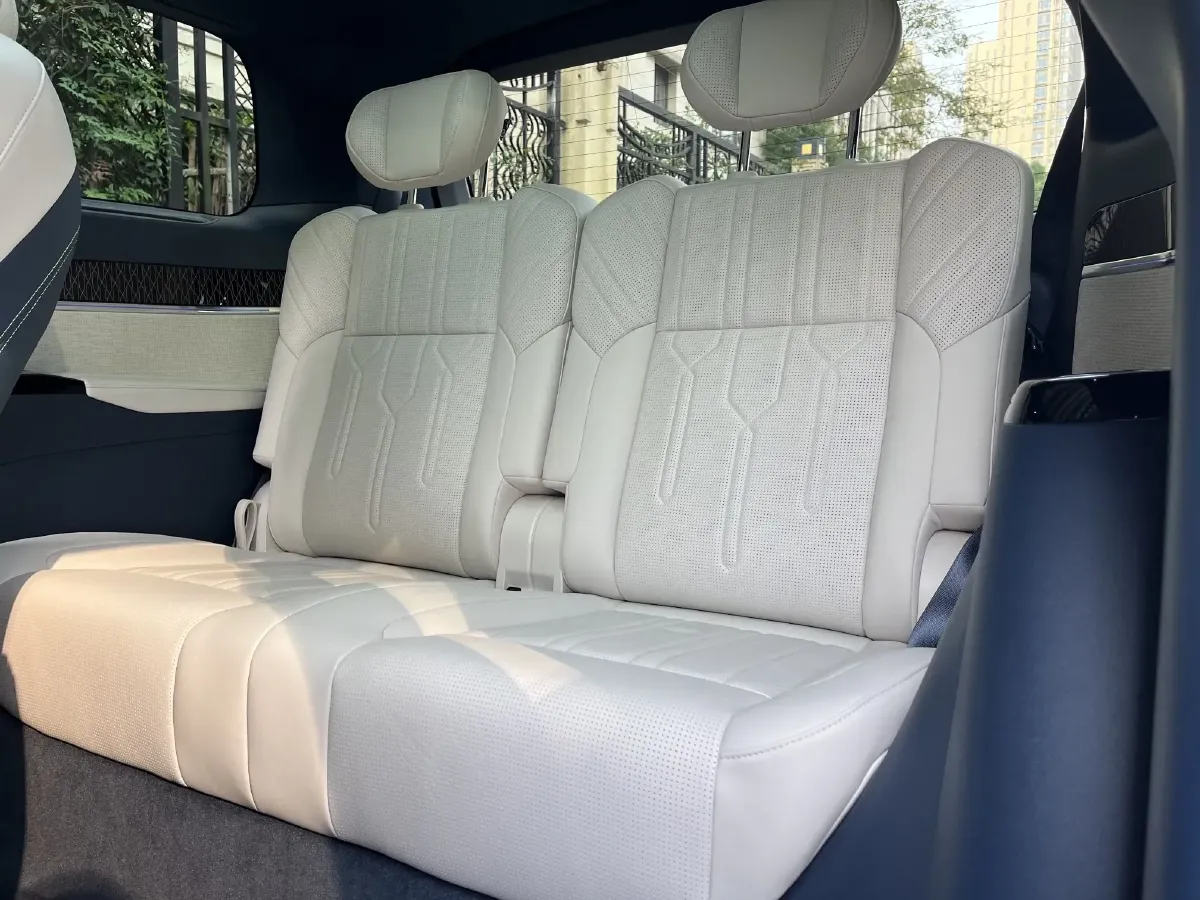 2022 Zeekr 009 BEV 116KWH,autocango,china used car exporter,china ev exporter,chinese used car exporter,chinese used ev exporter