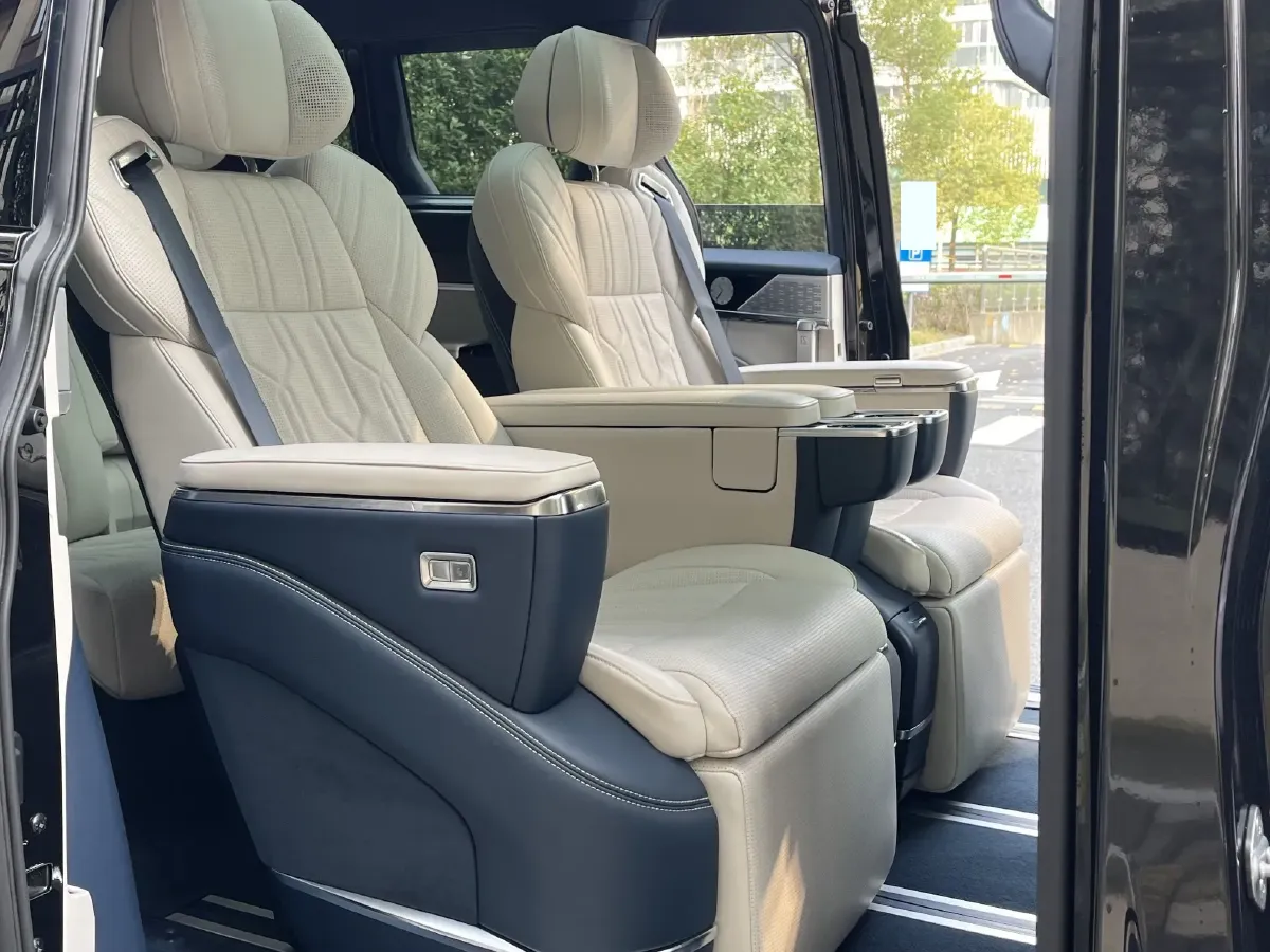 2022 Zeekr 009 BEV 116KWH,autocango,china used car exporter,china ev exporter,chinese used car exporter,chinese used ev exporter