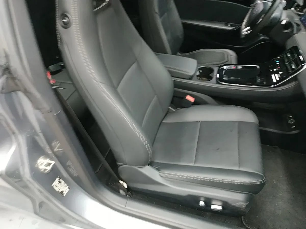 2019 Leapmotor S01 BEV 35.6KWH,autocango,china used car exporter,china ev exporter,chinese used car exporter,chinese used ev exporter