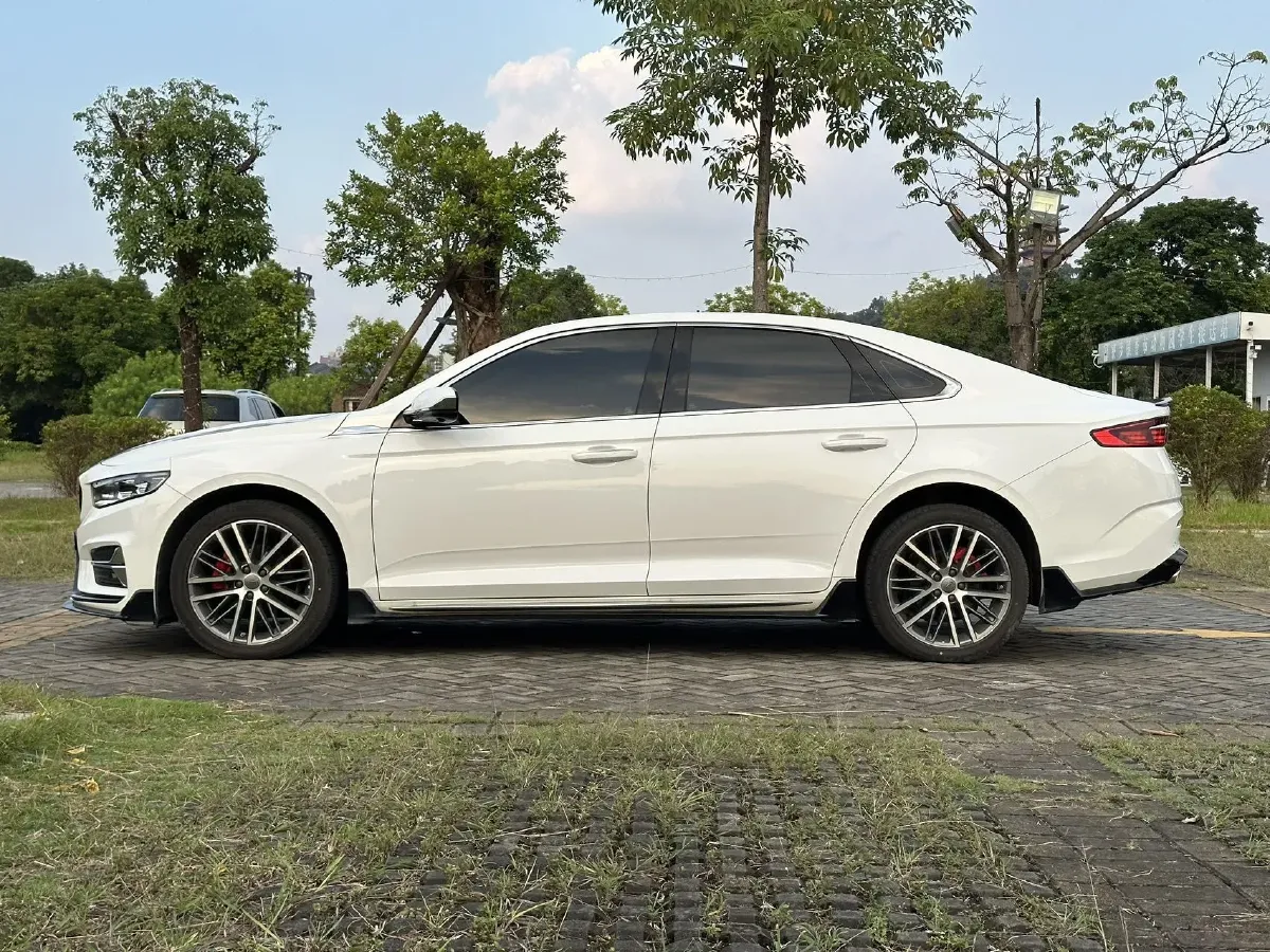 2022 Geely Emgrand 1.5L 114HP L4 CVT,autocango,china used car exporter,china ev exporter,chinese used car exporter,chinese used ev exporter