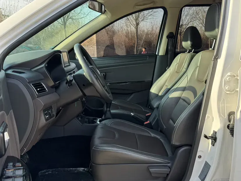 2019 DongFeng Fengon Fengon 330 1.5L 116HP L4 5MT,autocango,china used car exporter,china ev exporter,chinese used car exporter,chinese used ev exporter