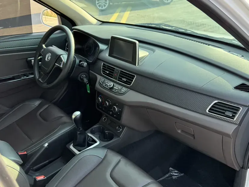 2019 DongFeng Fengon Fengon 330 1.5L 116HP L4 5MT,autocango,china used car exporter,china ev exporter,chinese used car exporter,chinese used ev exporter