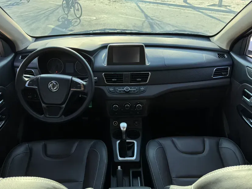 2019 DongFeng Fengon Fengon 330 1.5L 116HP L4 5MT,autocango,china used car exporter,china ev exporter,chinese used car exporter,chinese used ev exporter