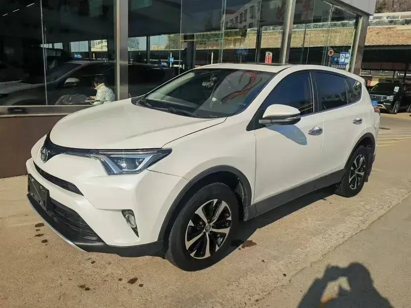 2016 Toyota RAV4 2.0L 151HP L4 CVT