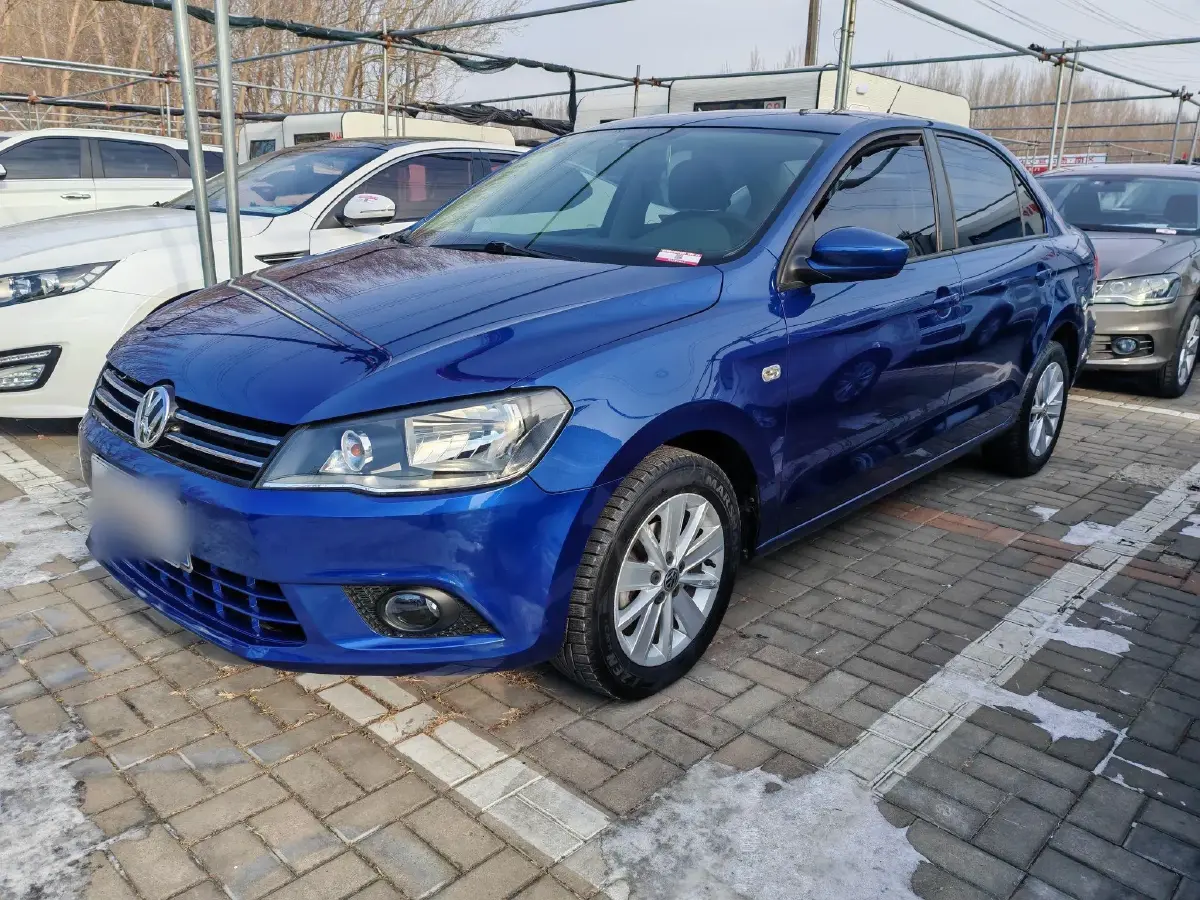 2013 Volkswagen Jetta 1.6L 110HP L4 6AT