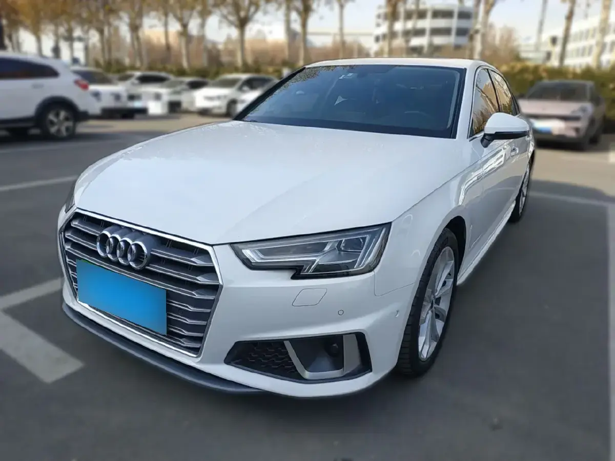 2019 Audi A4L 2.0T 190HP L4 7DCT
