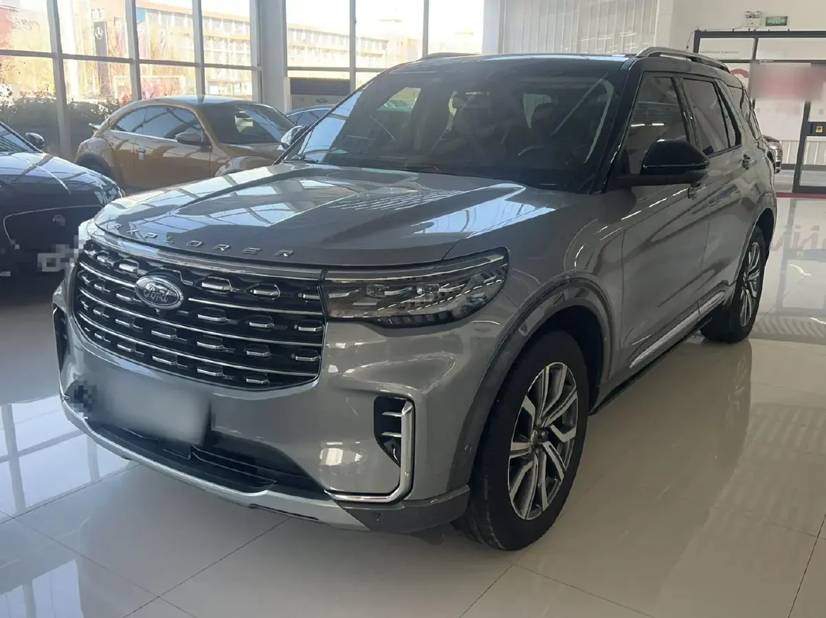 2023 Ford Explorer 2.3T 276HP L4 10AT