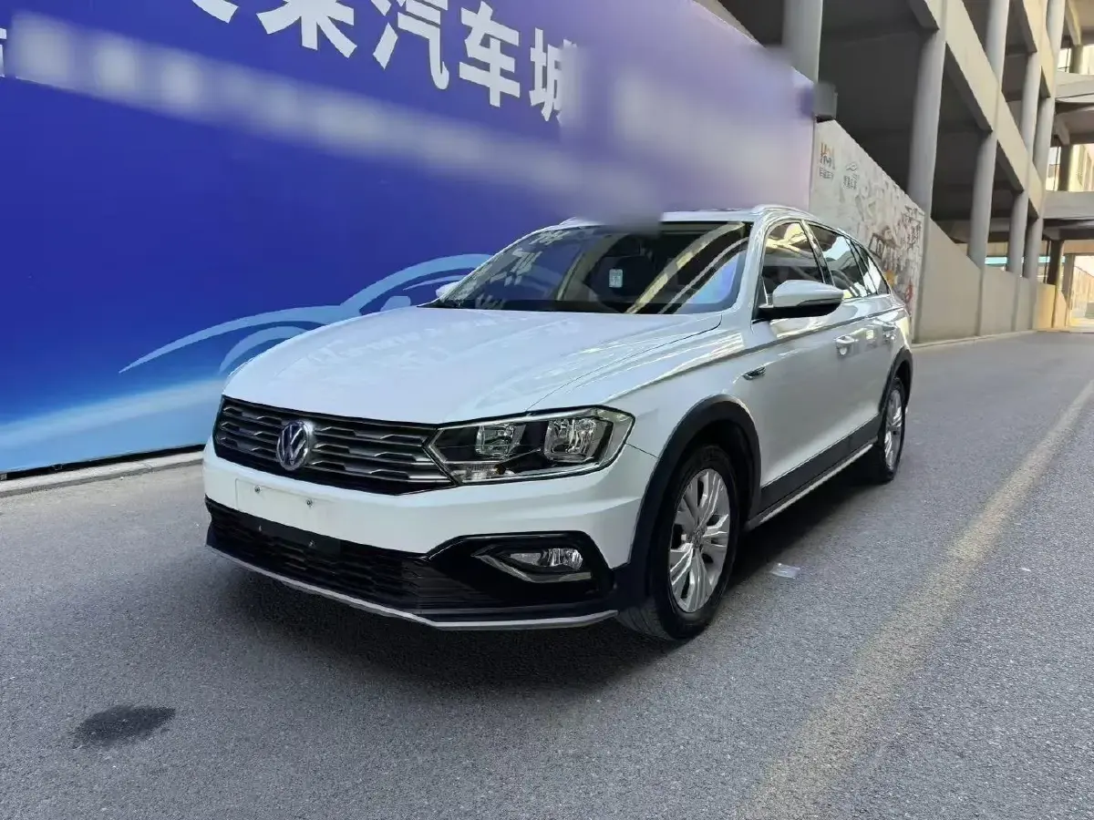 2017 Volkswagen C-Trek 1.6L 110HP L4 6AT