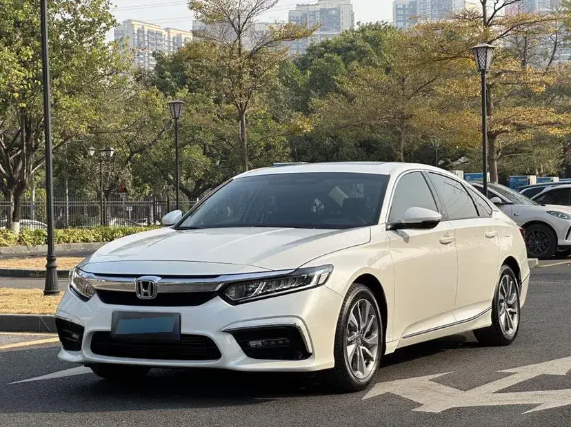 2019 Honda Inspire 1.5T 194HP L4 CVT