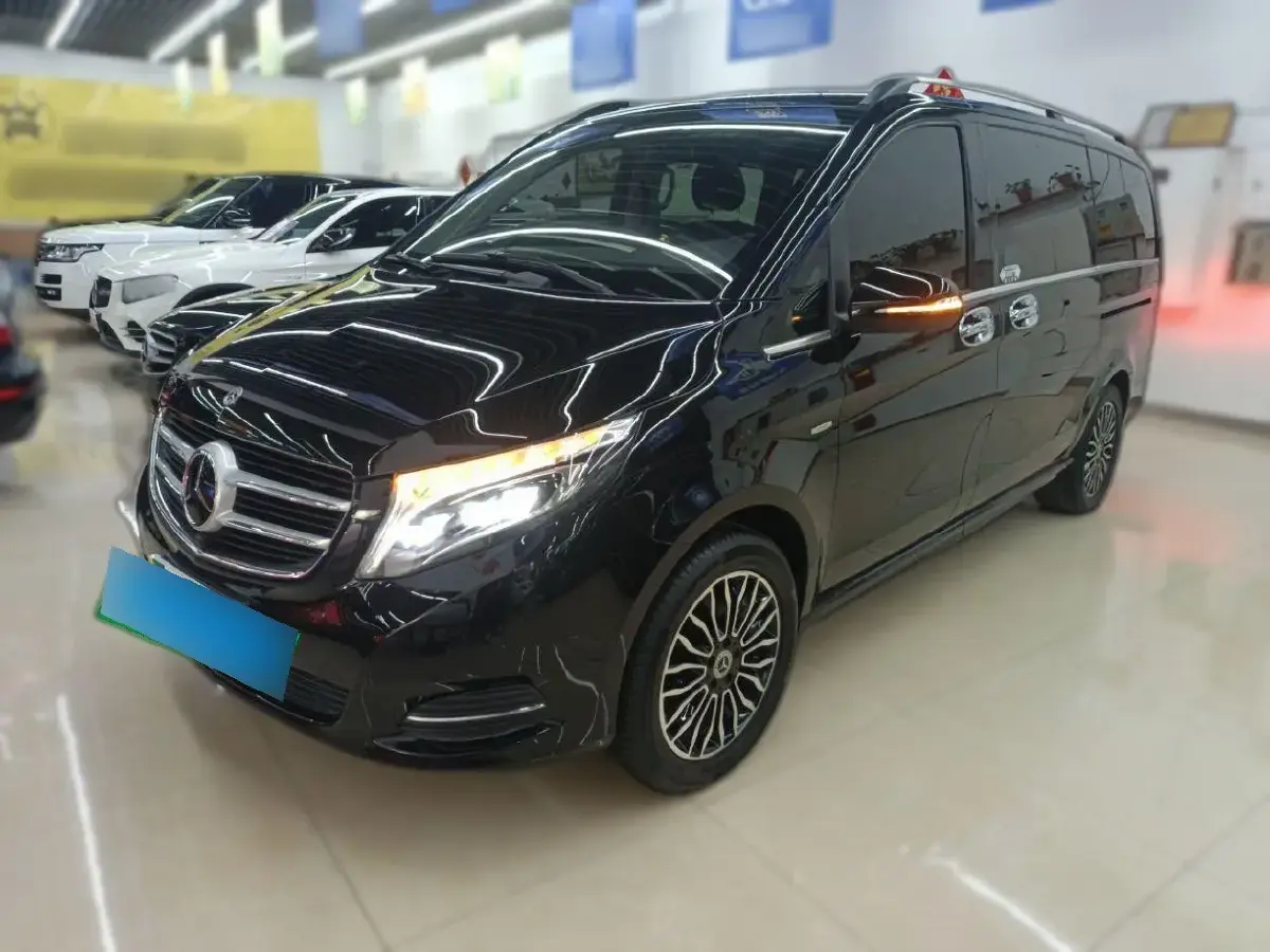 2018 Mercedes-Benz V Class 2.0T 211HP L4 7AT