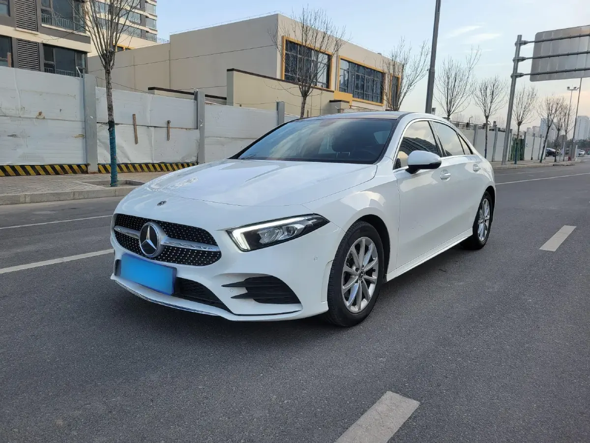 2020 Mercedes-Benz A Class 1.3T 163HP L4 7DCT