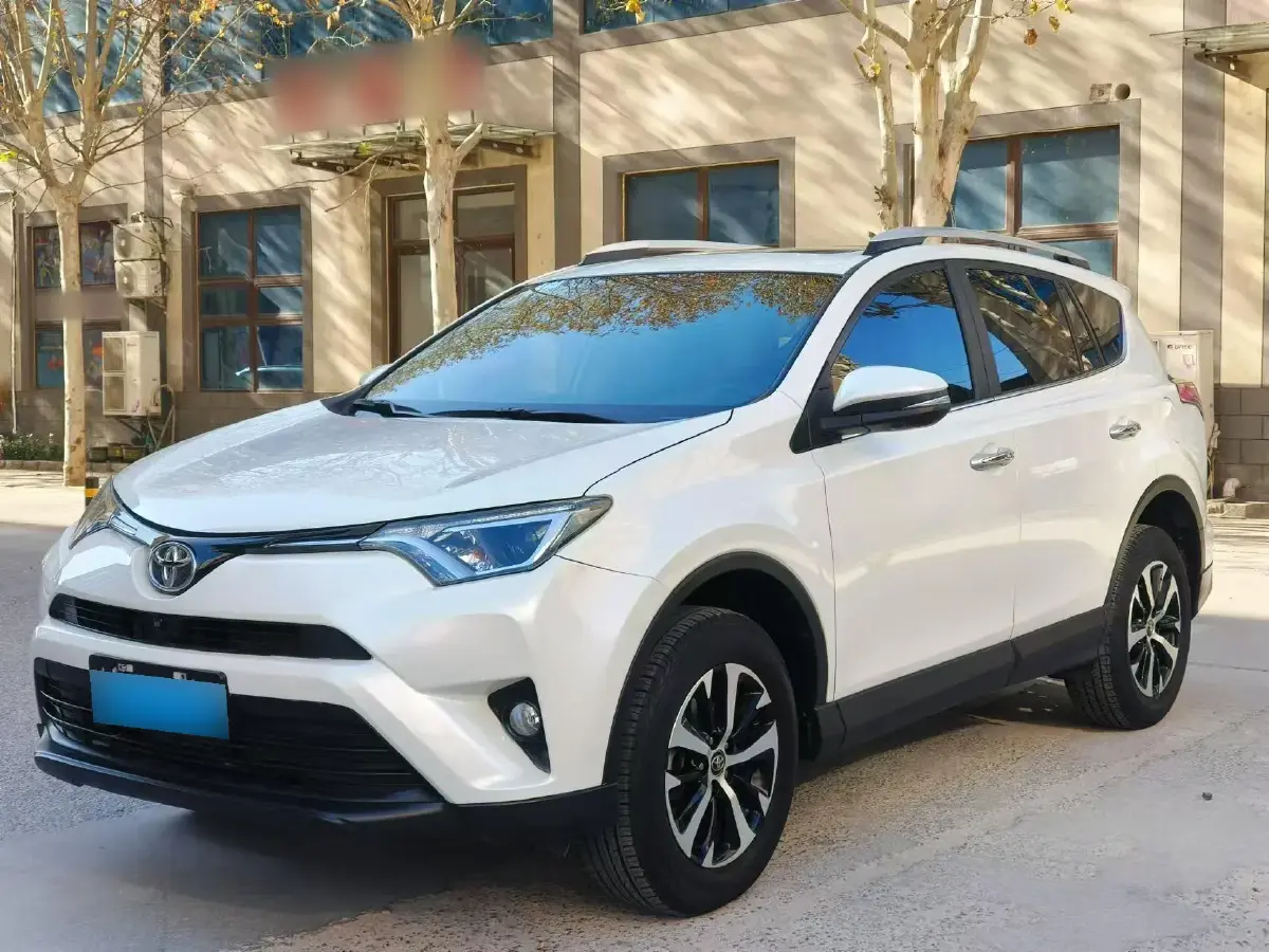 2016 Toyota RAV4 2.0L 151HP L4 CVT