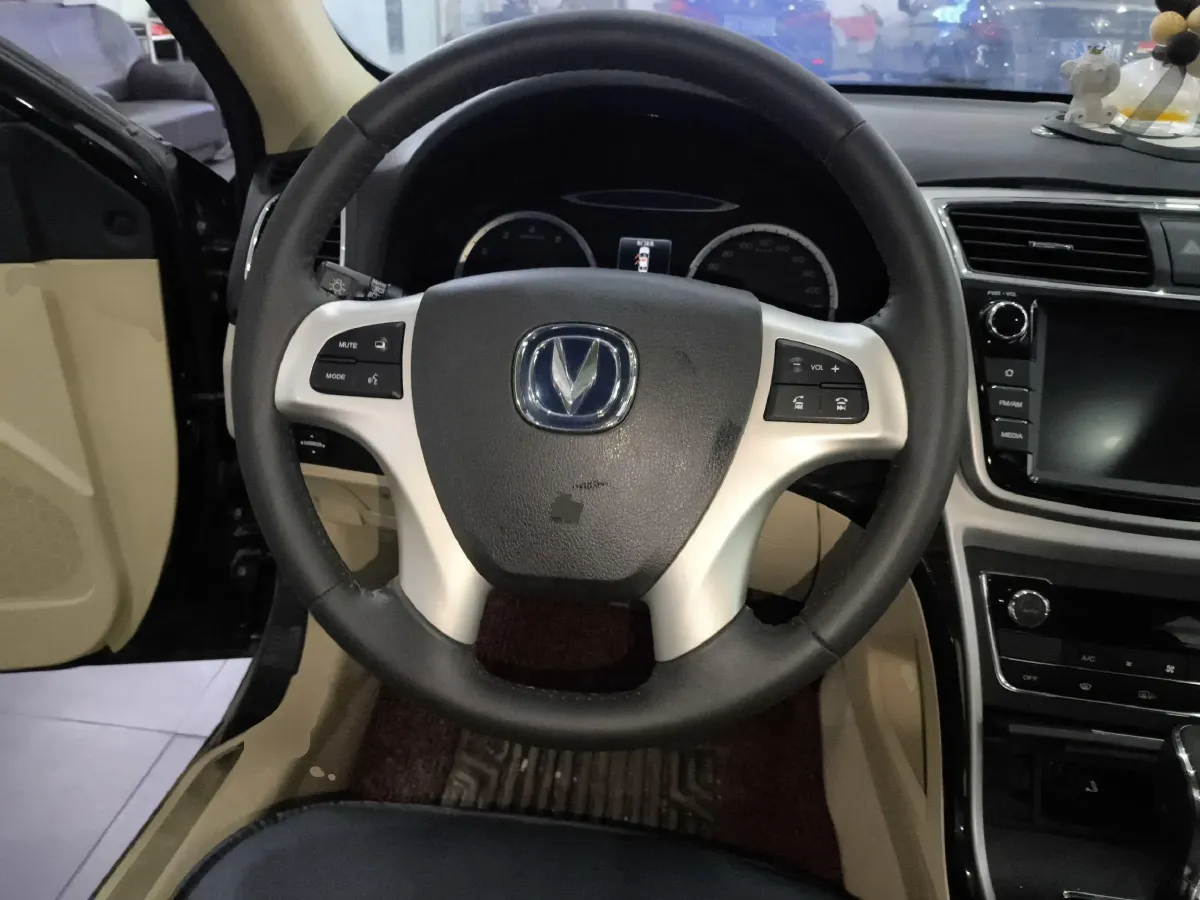 2017 ChangAn Raeton 1.5T 170HP L4 6AT,autocango,china used car exporter,china ev exporter,chinese used car exporter,chinese used ev exporter