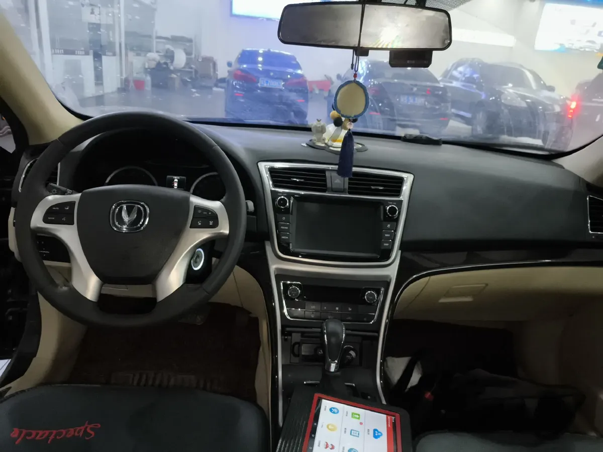 2017 ChangAn Raeton 1.5T 170HP L4 6AT,autocango,china used car exporter,china ev exporter,chinese used car exporter,chinese used ev exporter