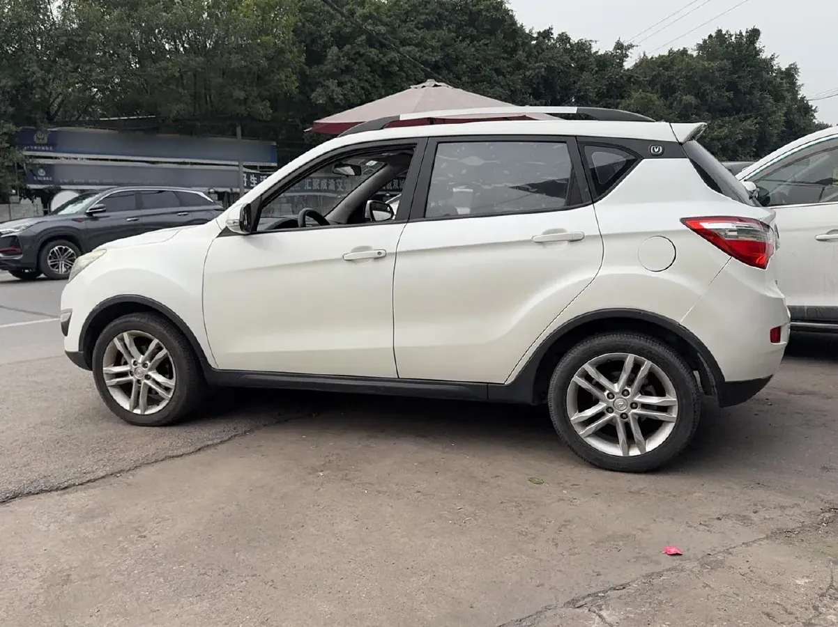 2015 ChangAn CS35 1.6L 125HP L4 5MT,autocango,china used car exporter,china ev exporter,chinese used car exporter,chinese used ev exporter