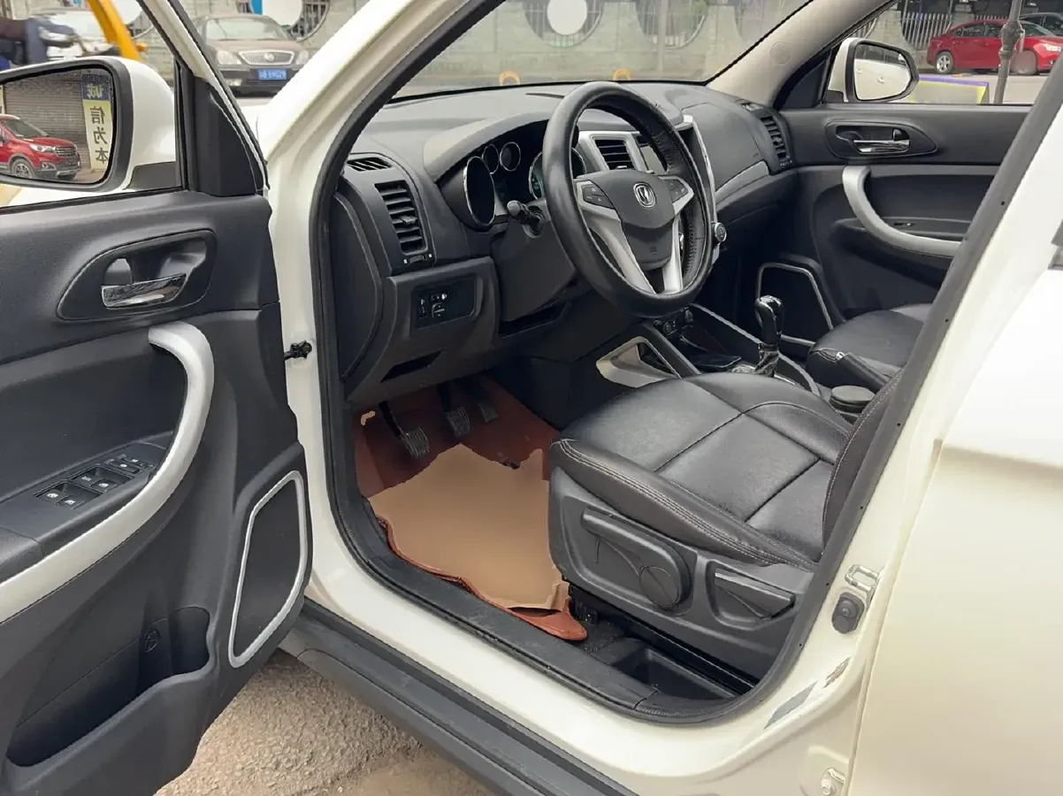 2015 ChangAn CS35 1.6L 125HP L4 5MT,autocango,china used car exporter,china ev exporter,chinese used car exporter,chinese used ev exporter