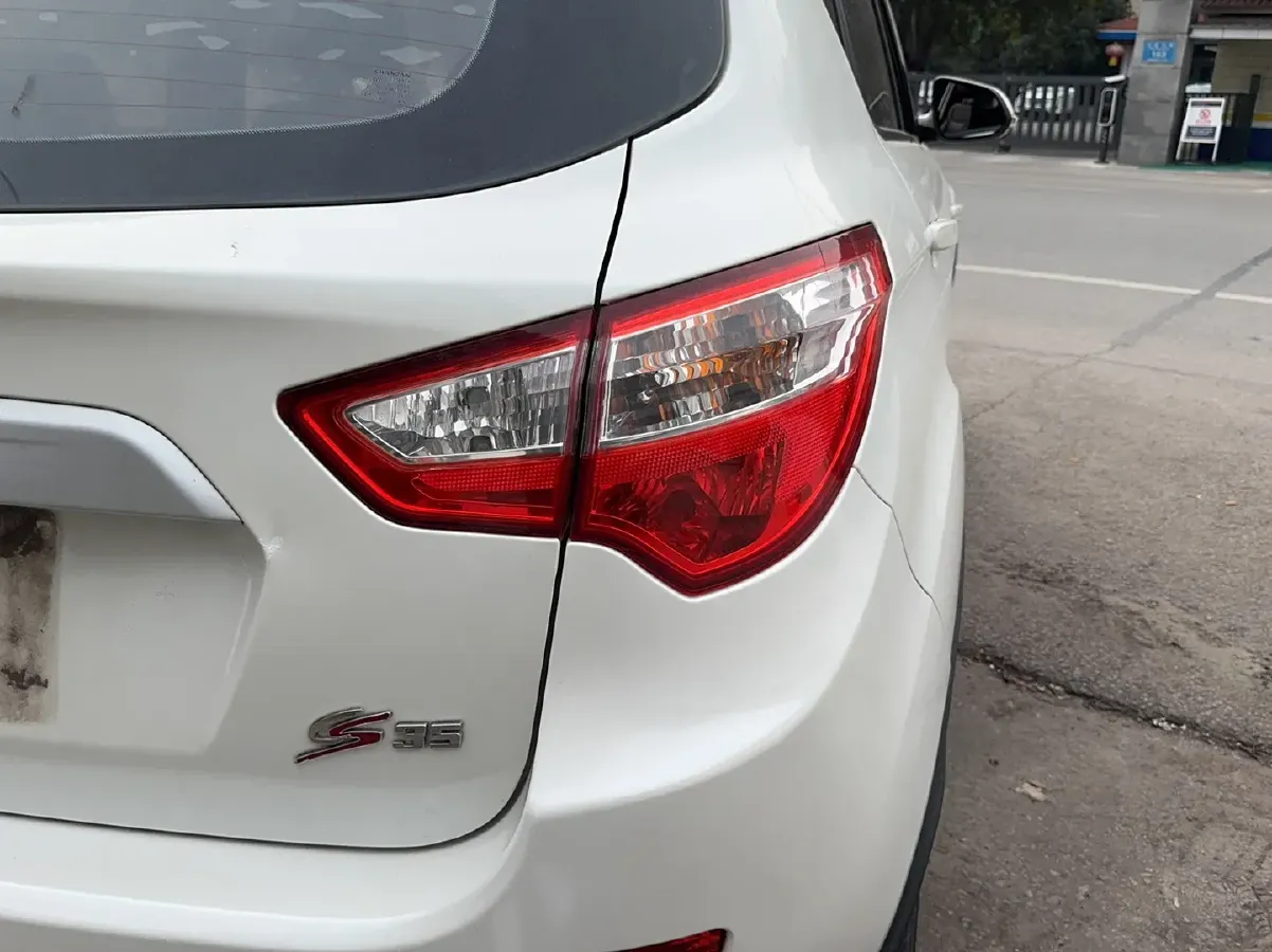 2015 ChangAn CS35 1.6L 125HP L4 5MT,autocango,china used car exporter,china ev exporter,chinese used car exporter,chinese used ev exporter