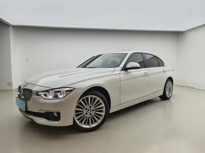 2018 BMW 3 Series 2.0T 184HP L4 8AT
