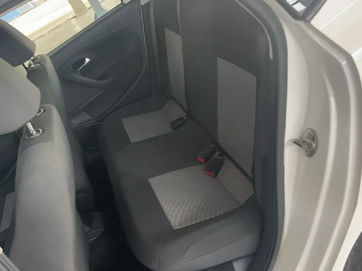 2016 Volkswagen Polo 1.4L 90HP L4 6AT,autocango,china used car exporter,china ev exporter,chinese used car exporter,chinese used ev exporter