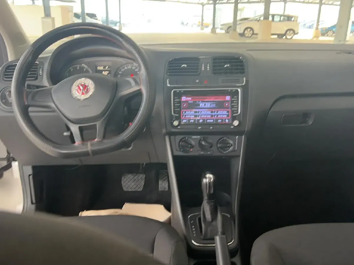 2016 Volkswagen Polo 1.4L 90HP L4 6AT,autocango,china used car exporter,china ev exporter,chinese used car exporter,chinese used ev exporter