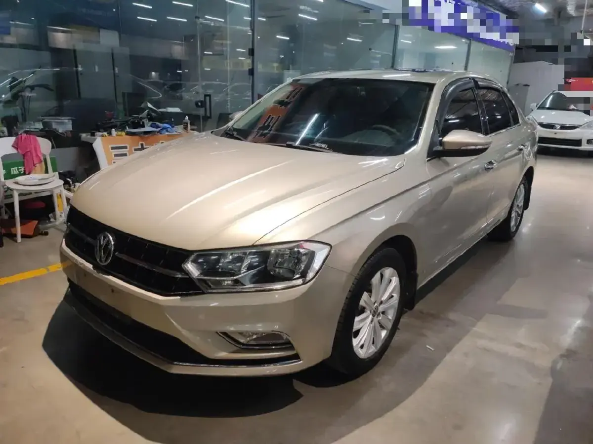 2016 Volkswagen Bora 1.6L 110HP L4 5MT