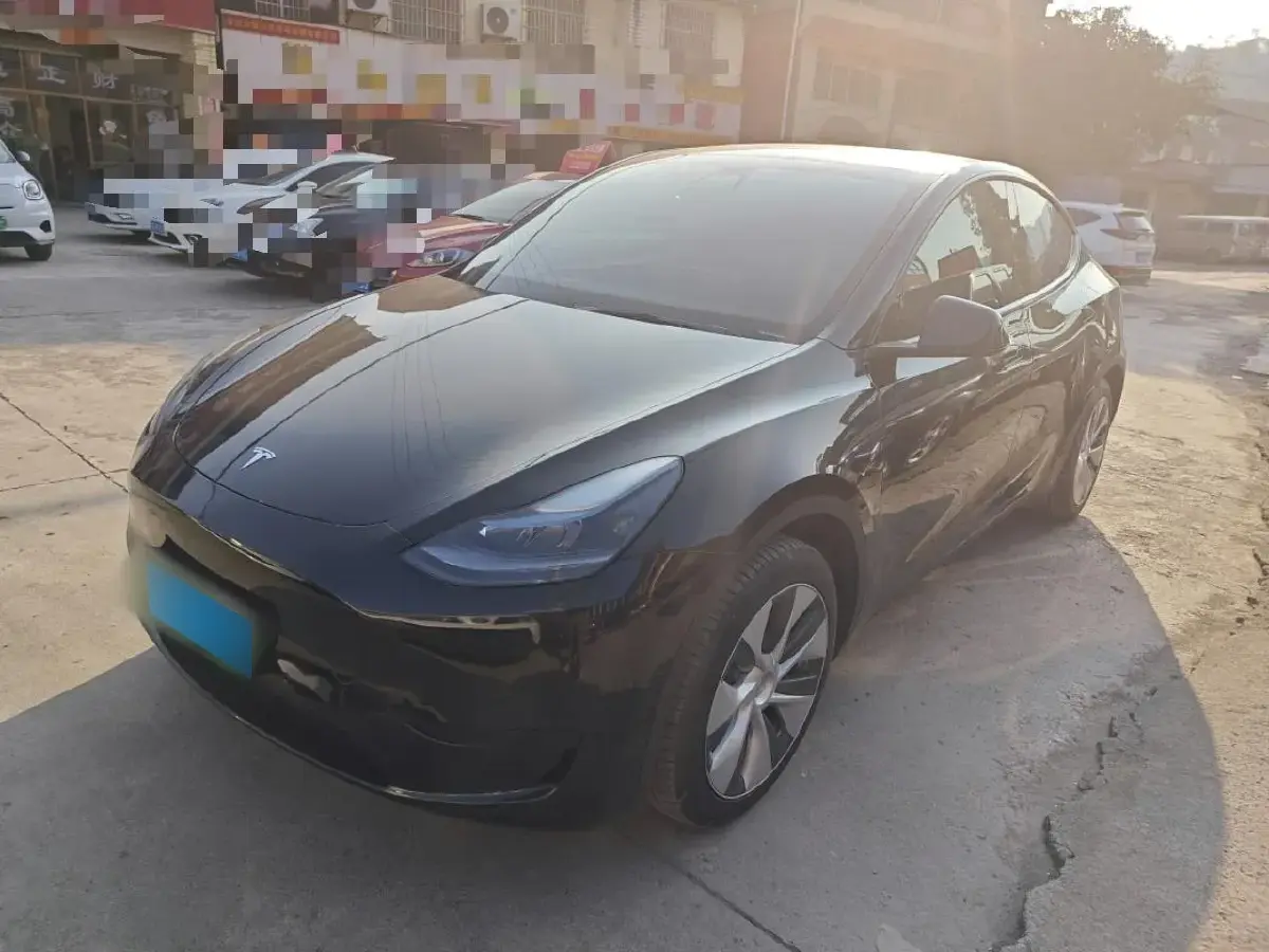2022 Tesla Model Y BEV 60KWH