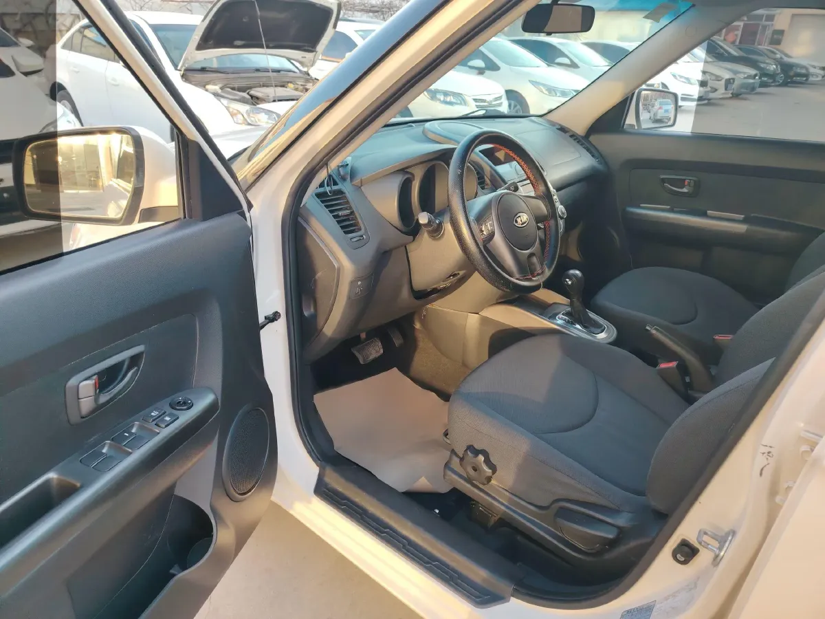 2013 Kia Soul 1.6L 123HP L4 4AT,autocango,china used car exporter,china ev exporter,chinese used car exporter,chinese used ev exporter