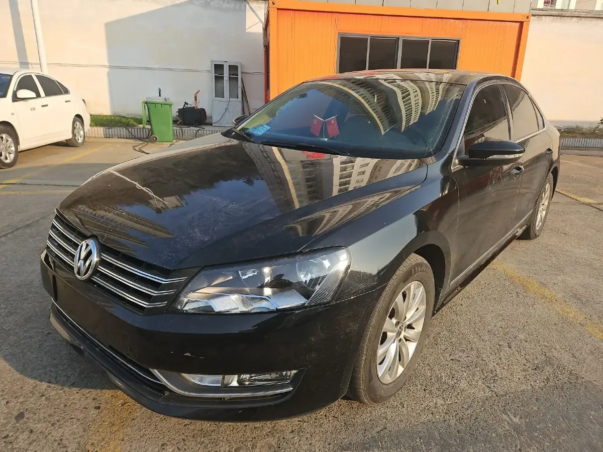 2013 Volkswagen Passat 1.8T 160HP L4 7DCT