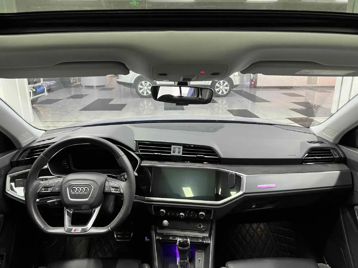 2020 Audi Q3 Sportback 2.0T 220HP L4 7DCT,autocango,china used car exporter,china ev exporter,chinese used car exporter,chinese used ev exporter